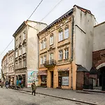Apartment Krakivska 15 *