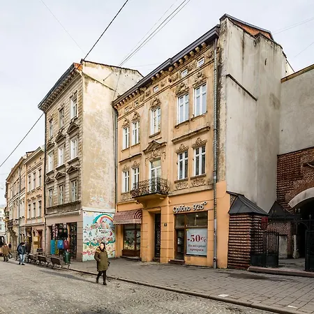 Lägenhet Krakivska 15 *