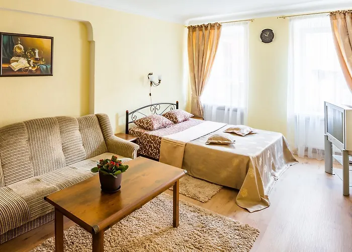 Krakivska 15 * Leópolis