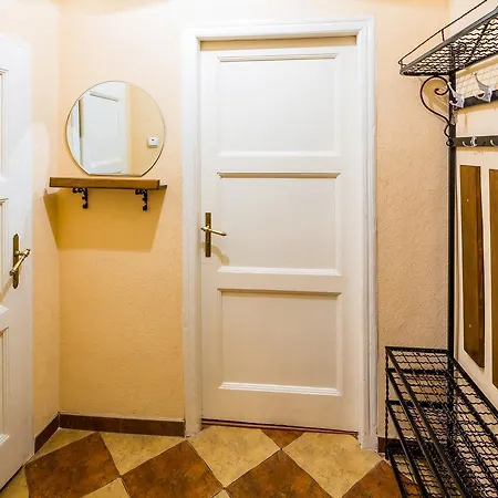 Krakivska 15 * Λβιβ